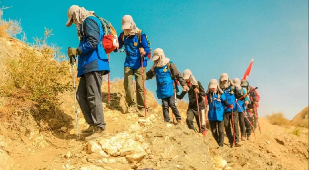 敦煌戈壁徒步：徒步120公里! 敦煌戈壁壯游！