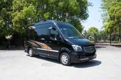 甘肅租車(chē)|蘭州自駕包車(chē)|甘肅旅游租車(chē)|甘肅商務(wù)租車(chē)奔馳商務(wù)九座費(fèi)用多少？