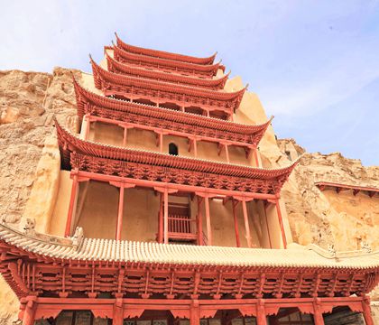 青海西寧+察爾汗鹽湖+翡翠湖+烏素特水上雅丹地質(zhì)公園+莫高窟+祁連大草原9日8晚私家團(tuán)